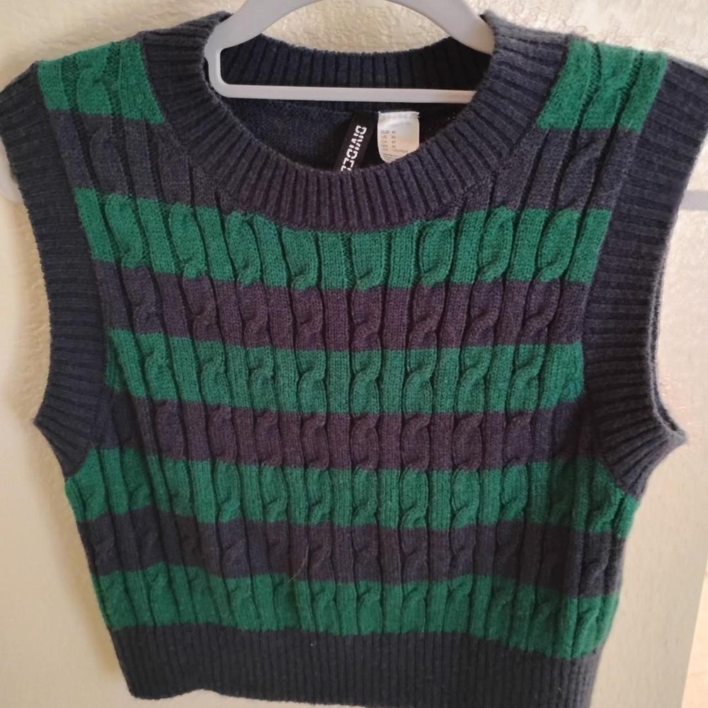 H&M Striped Cable Knit Cropped Sweater Vest Dark Academia Preppy Y2K Collegiate